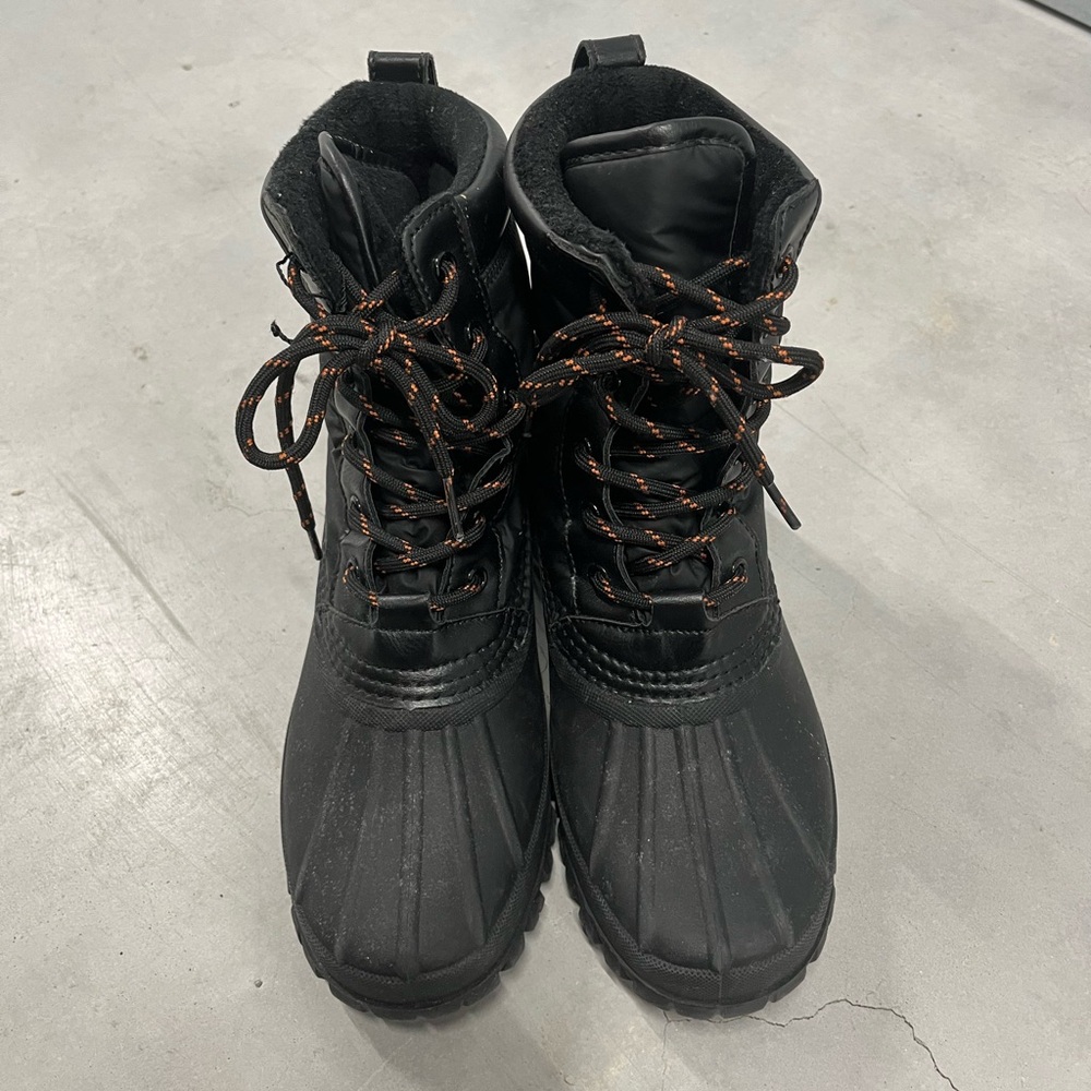 Black Lace-Up Winter Boots